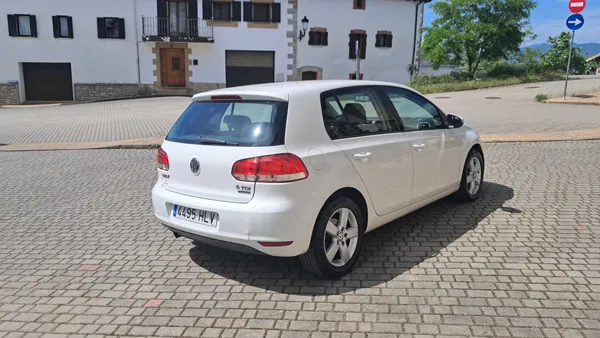 Volkswagen Golf 1.6 TDI 105cv 