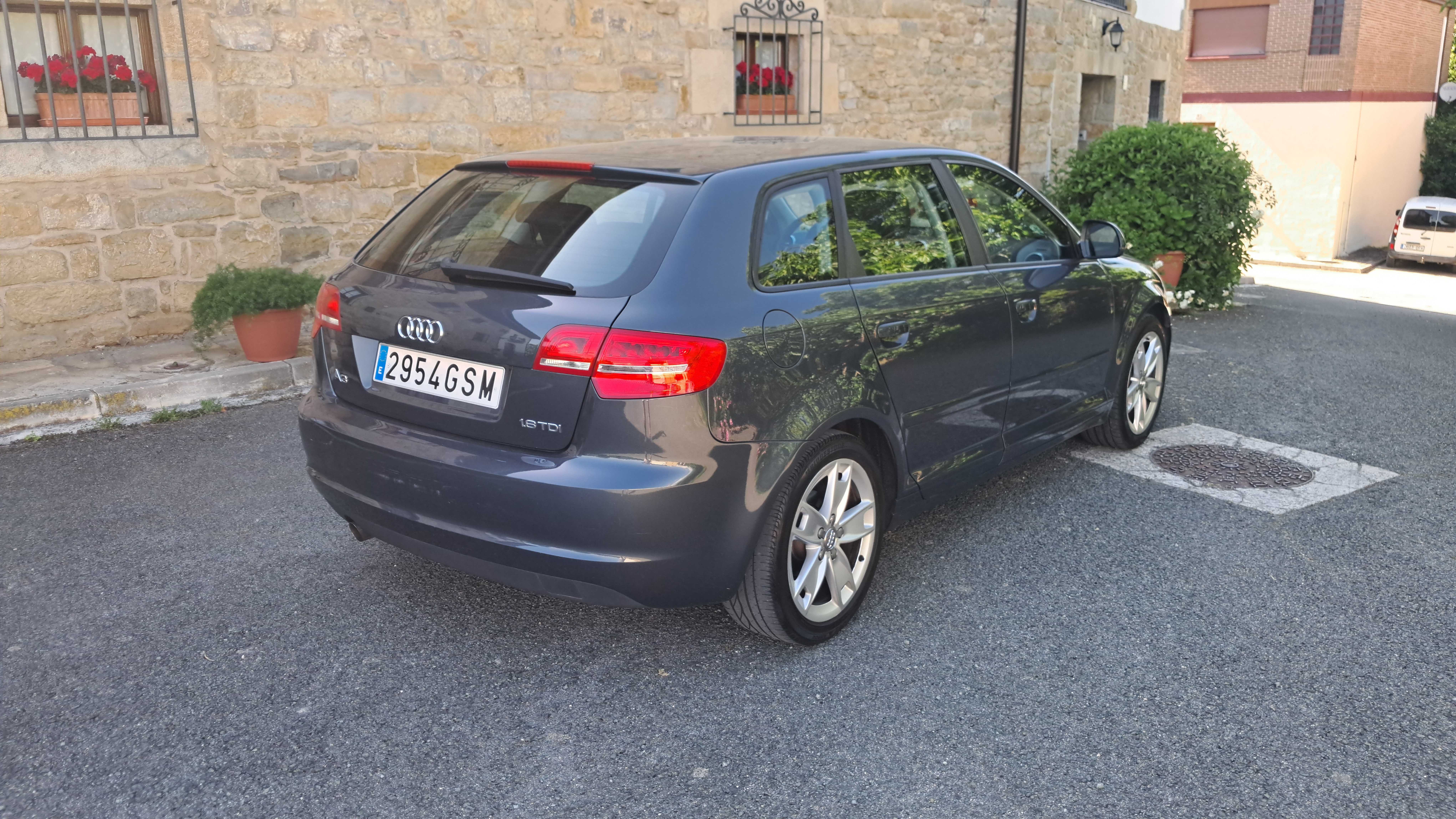 Audi A3Sportback 1.6 TDI 105cv